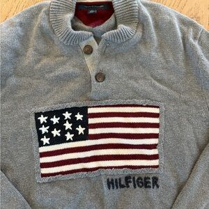 Tommy Hilfiger Gray Crewneck Sweater with Flag Patch